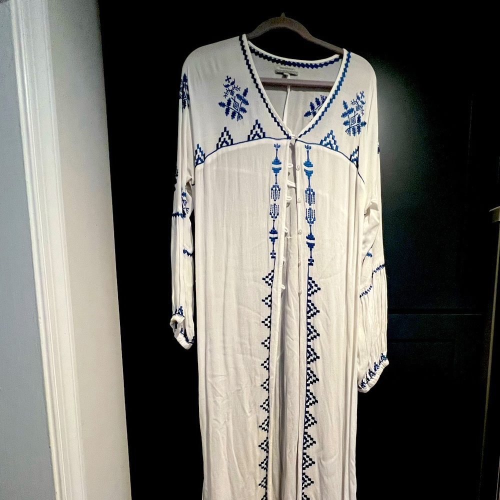 World Market Embroidered Kimono Robe